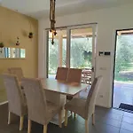 In Einem Spektakulaeren Olivenhain In Einer Ruhig By Interhome Semesterbostad *