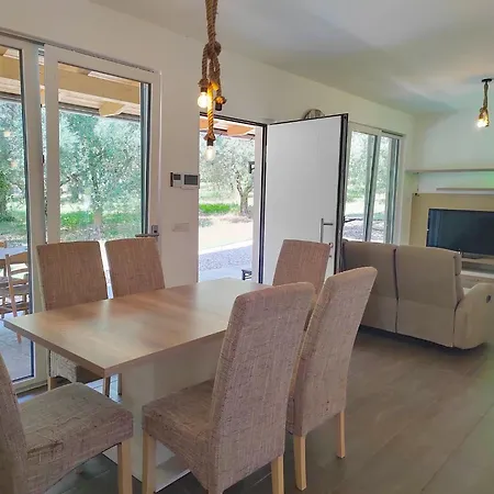 Holiday home In Einem Spektakulaeren Olivenhain In Einer Ruhig By Interhome *